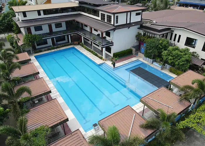 Maclare Resort